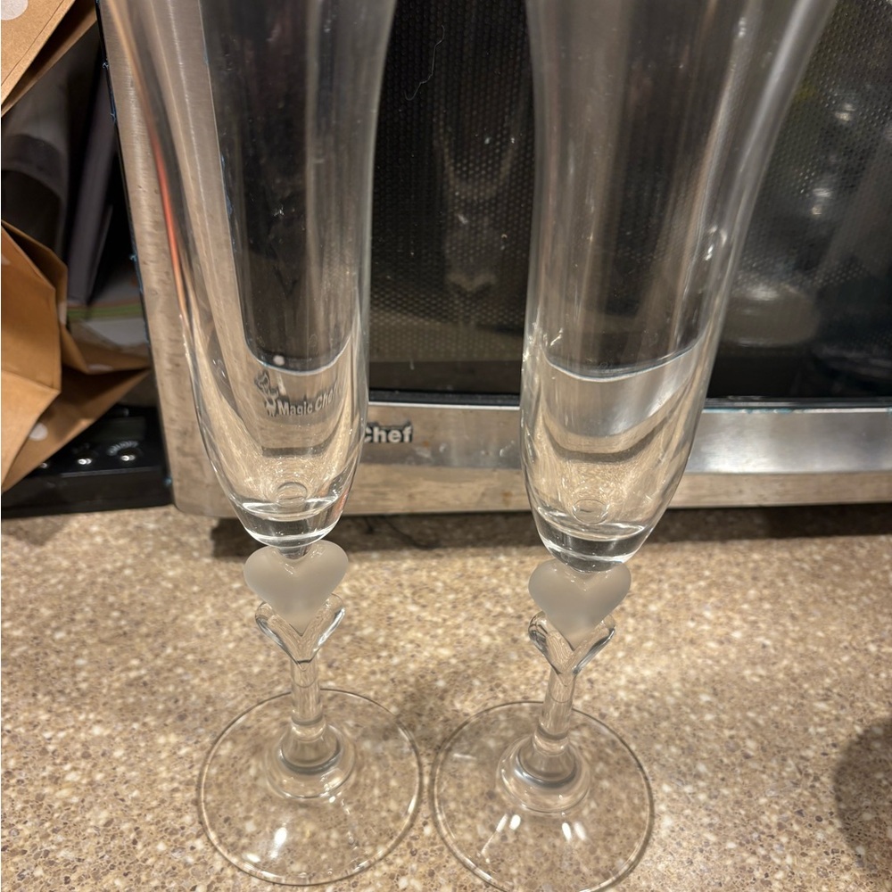 Elegant Heart Champagne Flutes